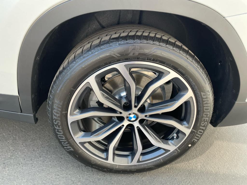 new 2025 BMW X4 car, priced at $63,865