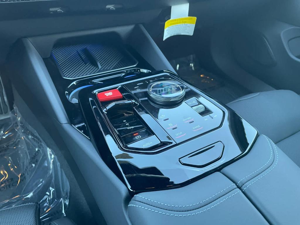new 2025 BMW M5 car, priced at $128,025