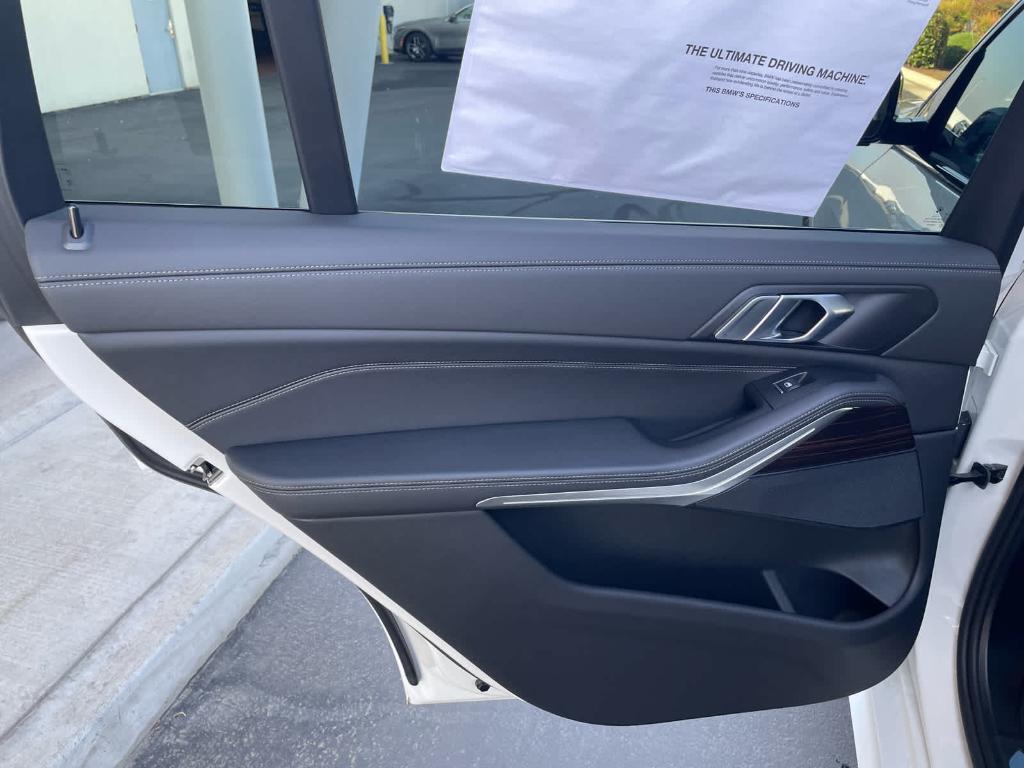 new 2026 BMW X7 car, priced at $92,775