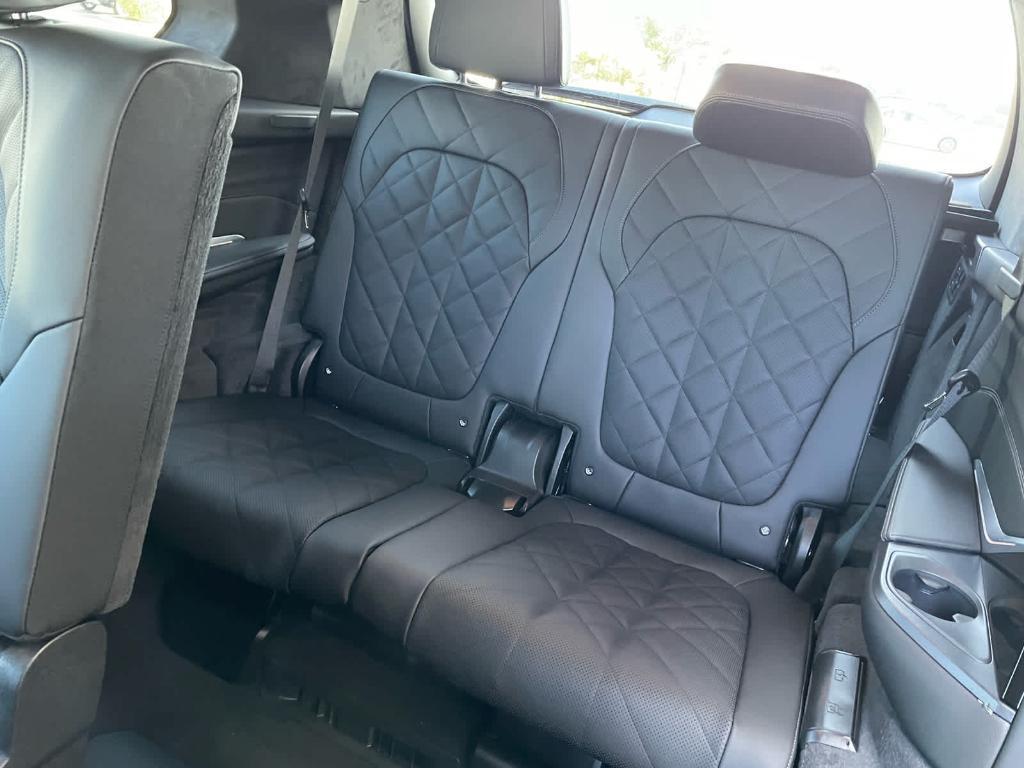 new 2026 BMW X7 car, priced at $92,775