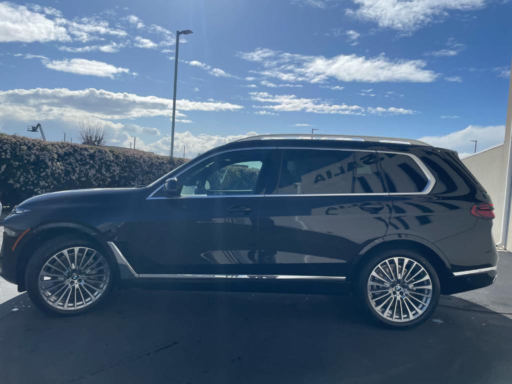 new 2025 BMW X7 car, priced at $99,675
