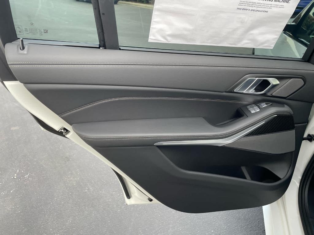 new 2025 BMW X7 car, priced at $113,245