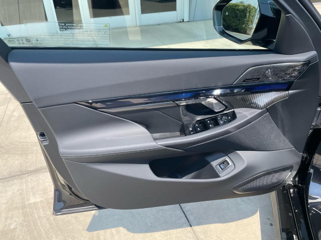 new 2025 BMW M5 car, priced at $129,775
