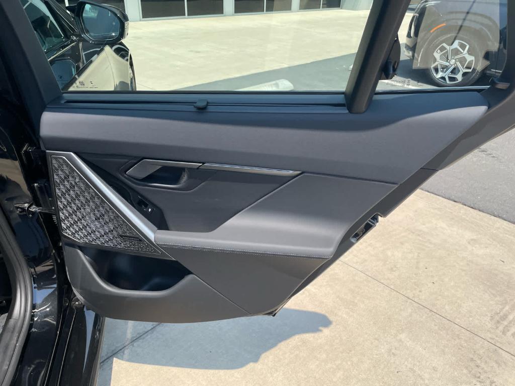 new 2025 BMW M5 car, priced at $129,775