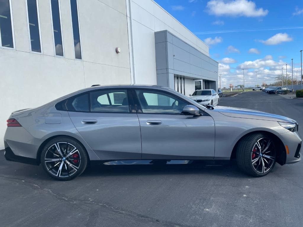 new 2025 BMW 550e car, priced at $83,375