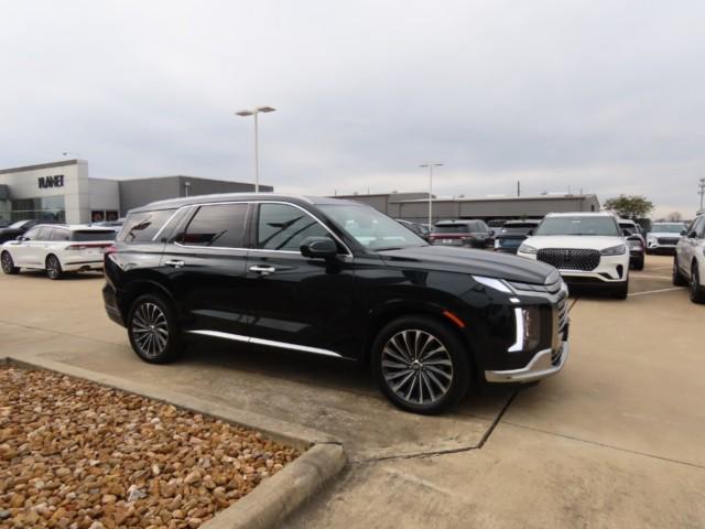 used 2024 Hyundai Palisade car, priced at $41,911