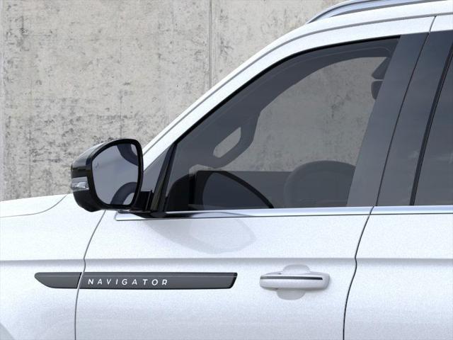 new 2025 Lincoln Navigator car, priced at $125,475