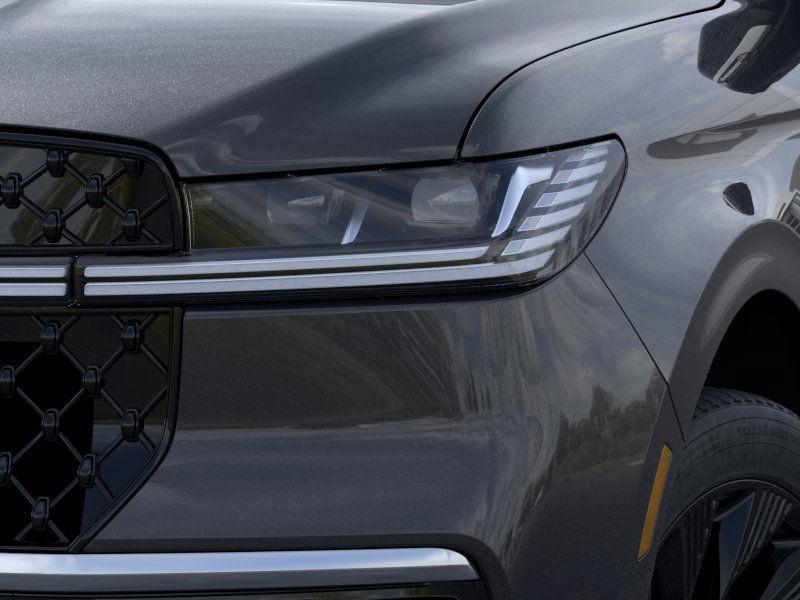 new 2025 Lincoln Navigator car, priced at $107,797