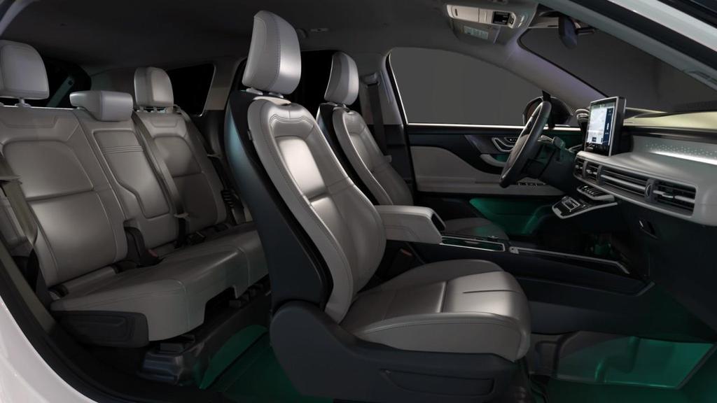 new 2025 Lincoln Corsair car, priced at $39,301