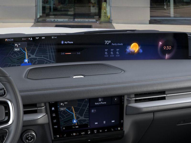 new 2025 Lincoln Navigator car, priced at $105,542