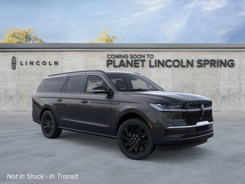 new 2025 Lincoln Navigator car, priced at $107,077