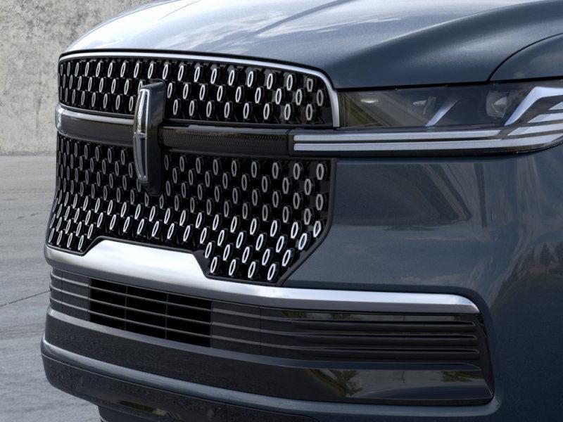 new 2025 Lincoln Navigator car, priced at $98,206