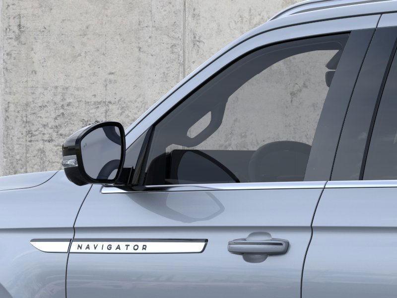 new 2025 Lincoln Navigator car, priced at $104,845