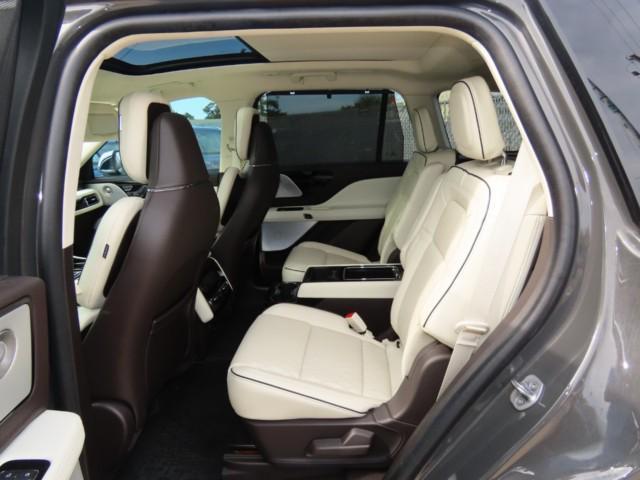 used 2022 Lincoln Aviator car, priced at $50,911