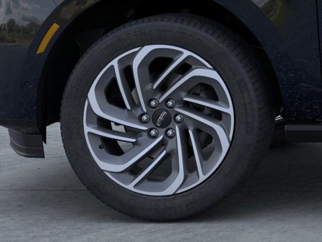 new 2025 Lincoln Navigator car, priced at $99,950