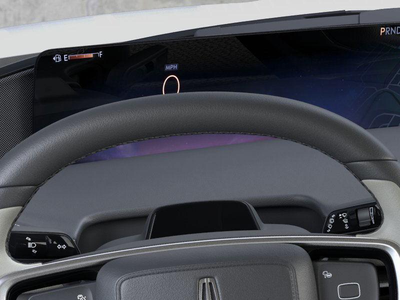 new 2025 Lincoln Navigator car, priced at $104,442