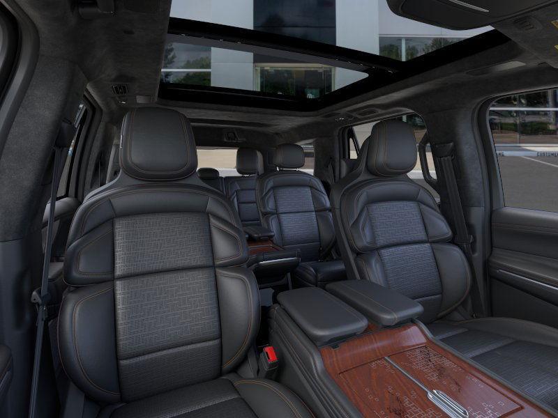 new 2025 Lincoln Navigator car, priced at $118,590