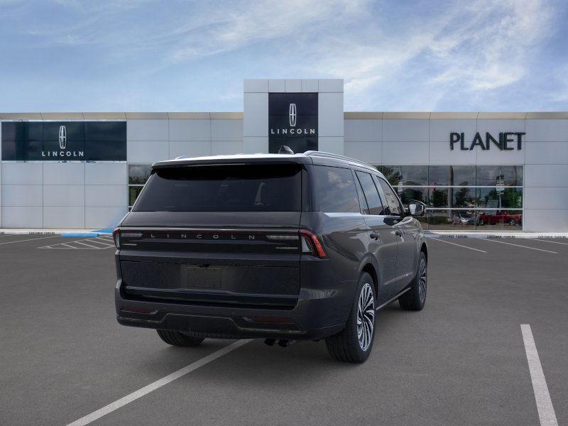new 2025 Lincoln Navigator car, priced at $118,590