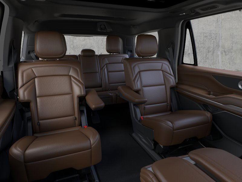 new 2025 Lincoln Navigator car, priced at $99,206