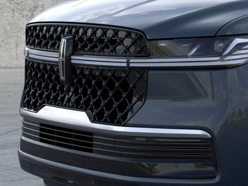 new 2025 Lincoln Navigator car, priced at $101,566