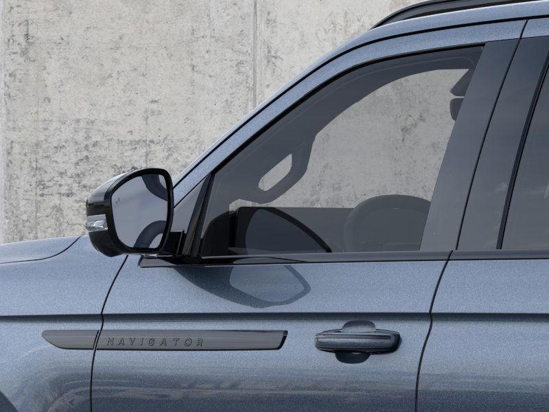 new 2025 Lincoln Navigator car, priced at $101,566