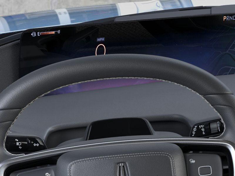 new 2025 Lincoln Navigator car, priced at $101,566