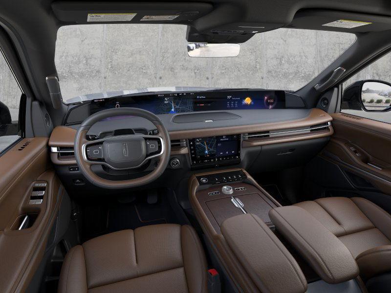 new 2025 Lincoln Navigator car, priced at $98,206