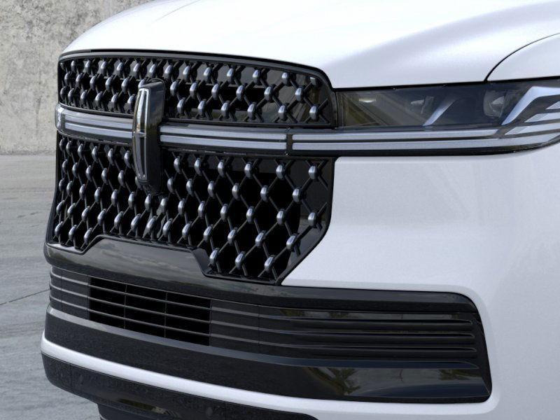new 2025 Lincoln Navigator car, priced at $122,340
