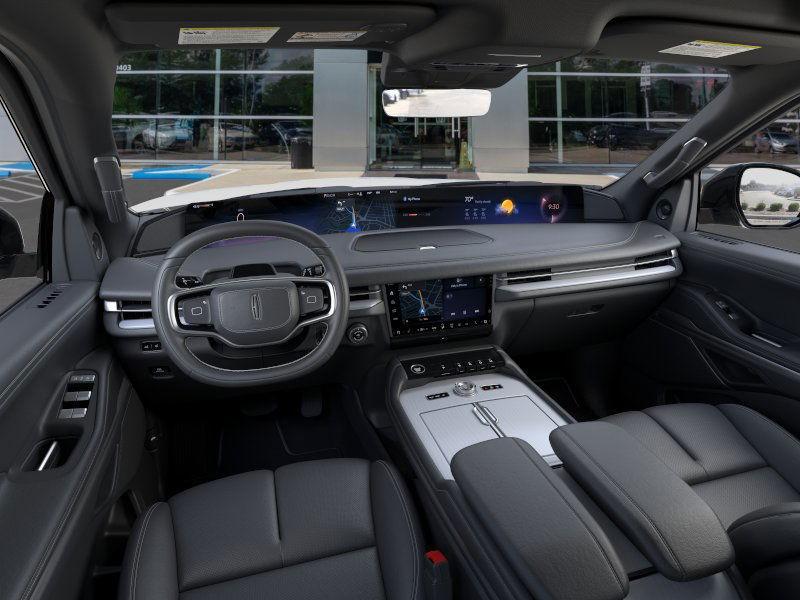 new 2025 Lincoln Navigator car, priced at $101,182
