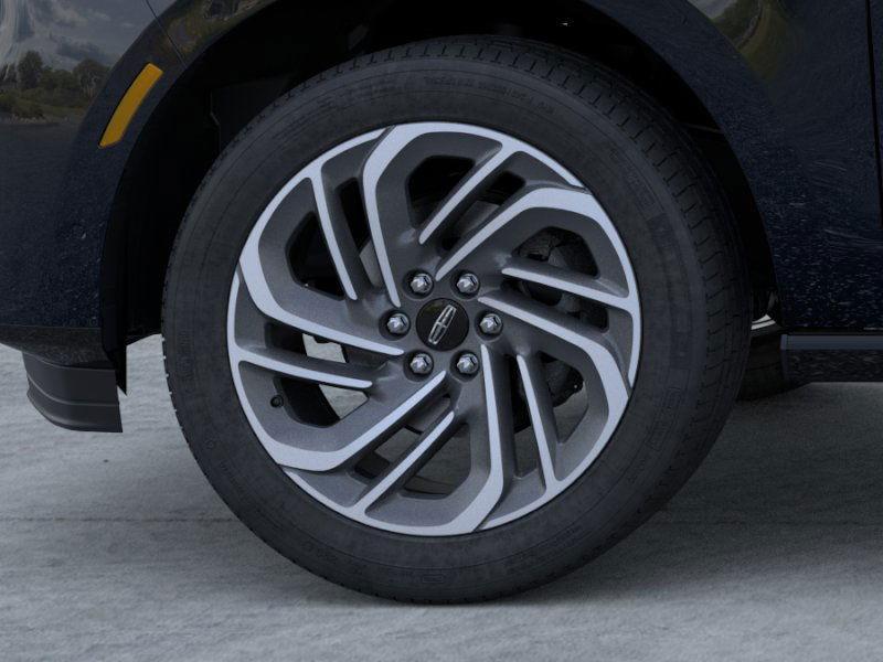 new 2025 Lincoln Navigator car, priced at $103,717