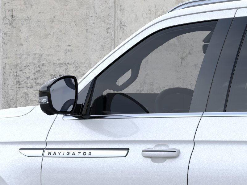 new 2025 Lincoln Navigator car, priced at $98,822