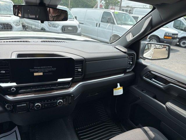 new 2025 GMC Sierra 1500 car, priced at $51,063