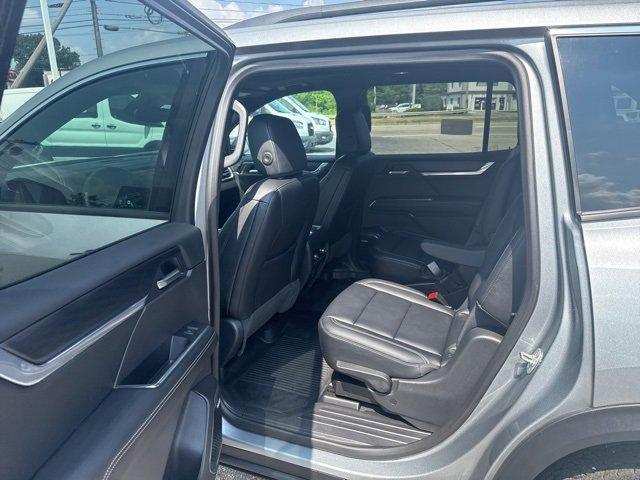 new 2025 GMC Acadia car, priced at $52,075