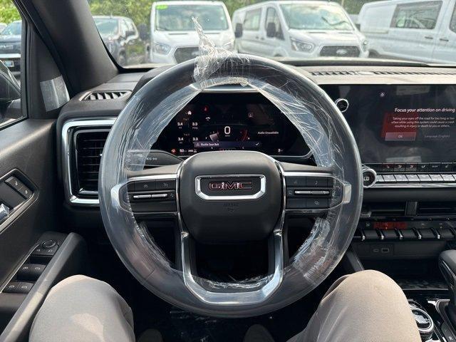new 2025 GMC Canyon car, priced at $48,108