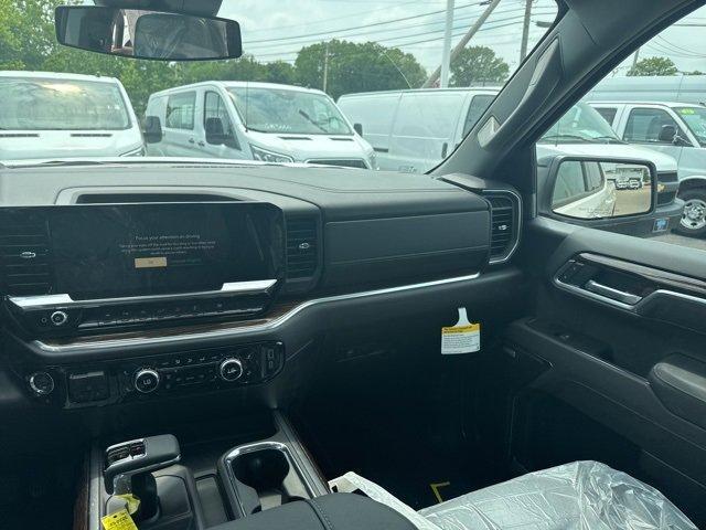 new 2025 GMC Sierra 1500 car, priced at $60,303