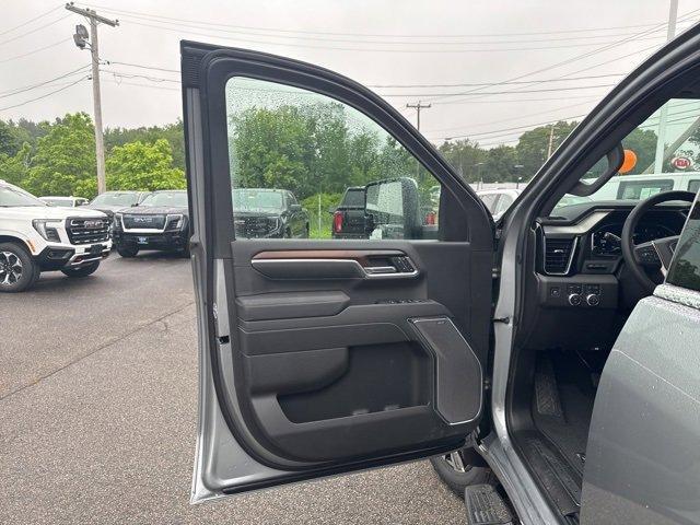 new 2025 GMC Sierra 2500 car, priced at $75,325