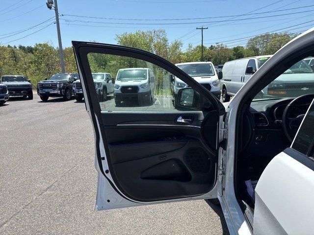 used 2021 Jeep Grand Cherokee car, priced at $31,999