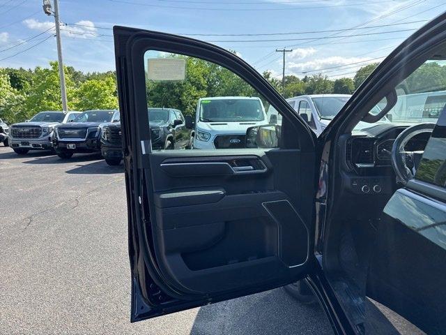new 2025 GMC Sierra 1500 car, priced at $54,158