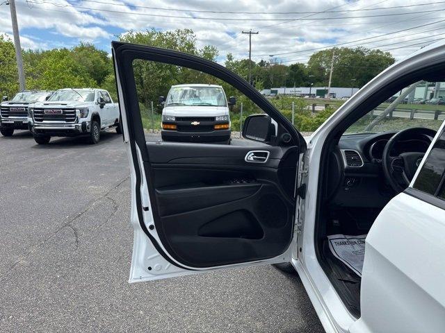 used 2018 Jeep Grand Cherokee car, priced at $19,999
