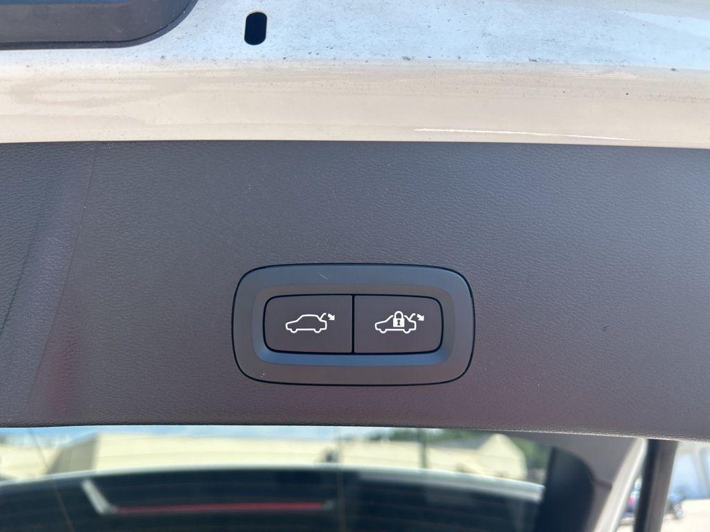 used 2024 Volvo XC40 car, priced at $30,950