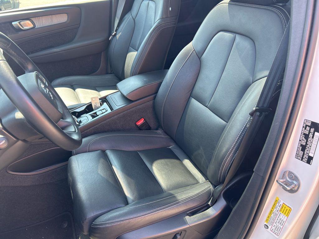 used 2024 Volvo XC40 car, priced at $30,950