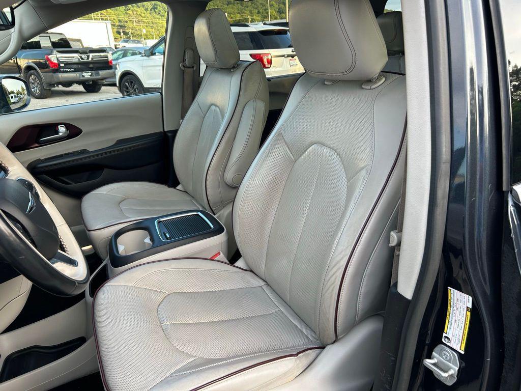 used 2020 Chrysler Pacifica car, priced at $19,450