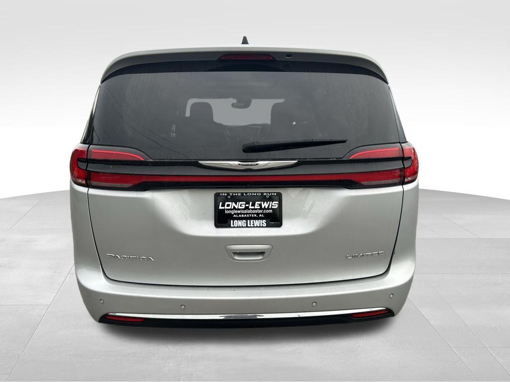 used 2023 Chrysler Pacifica car, priced at $25,106