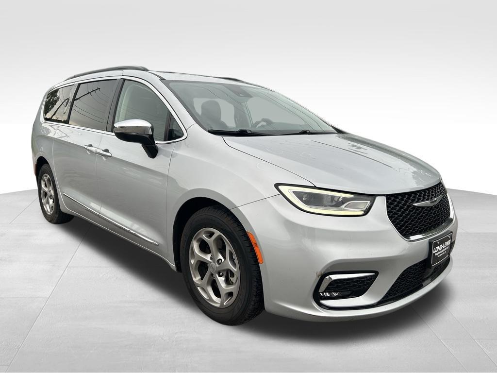used 2023 Chrysler Pacifica car, priced at $25,106