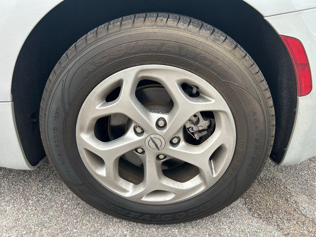 used 2023 Chrysler Pacifica car, priced at $25,106