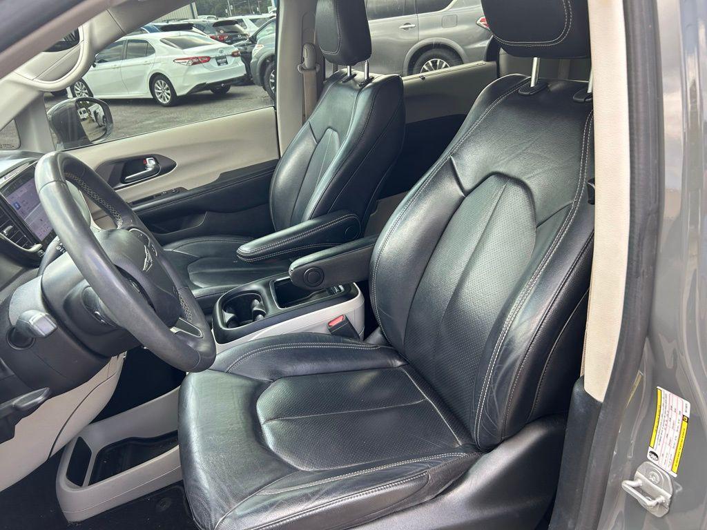 used 2022 Chrysler Pacifica car, priced at $18,861