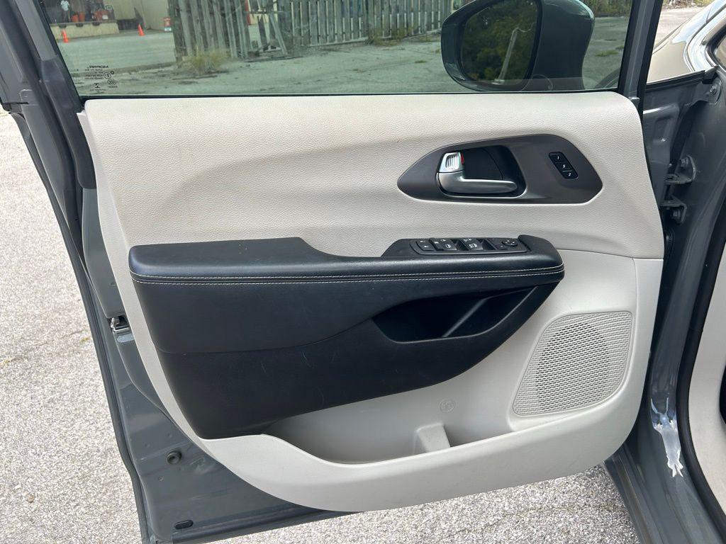 used 2022 Chrysler Pacifica car, priced at $18,861