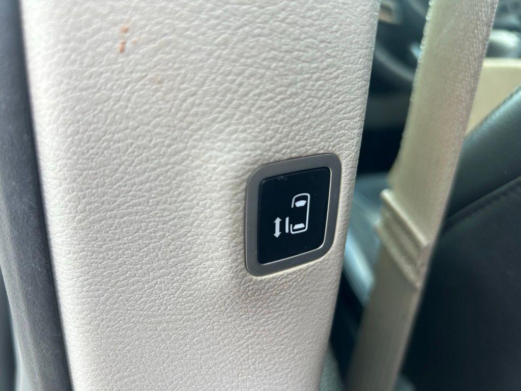 used 2022 Chrysler Pacifica car, priced at $18,861