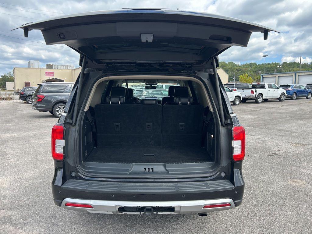 used 2024 Ford Expedition car, priced at $43,950