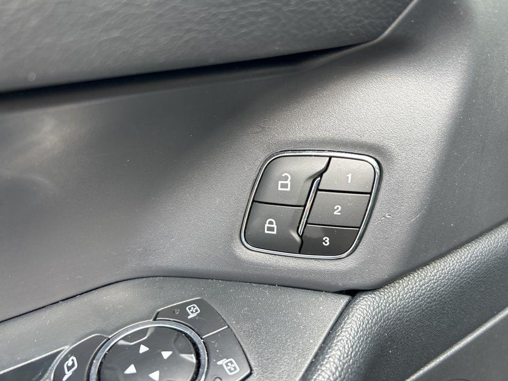 used 2024 Ford Expedition car, priced at $43,950